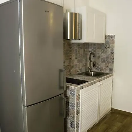 Grazioso Bilocale A 산타테레사의갈루라